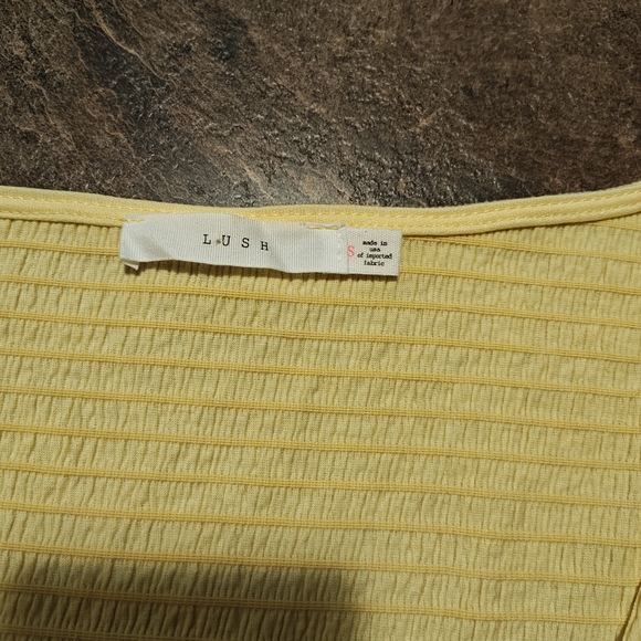 Lush Yellow Textured Crop Top - Picture 2 of 6